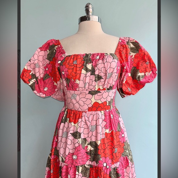 22 Listicle Dress - Picture 3 of 4